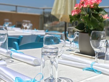 כסאות תכלת תל אביב