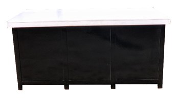 מזנון שחור-פלטה לבנה